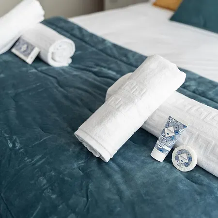 Апартаменты Water Lily Авейру