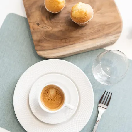 Апартаменты Water Lily Авейру